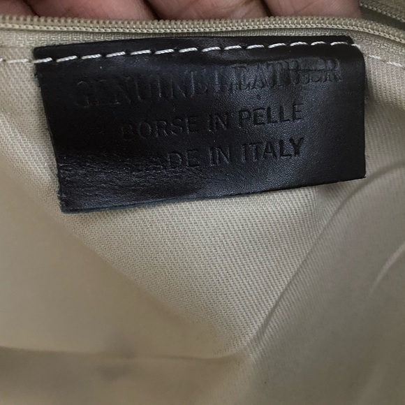 'Catch Me' Tote - Picture 8 of 10